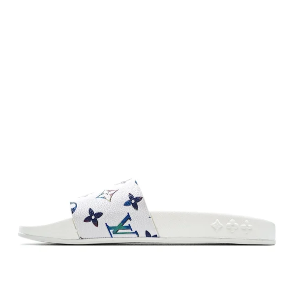 Louis Vuitton Beach Slippers