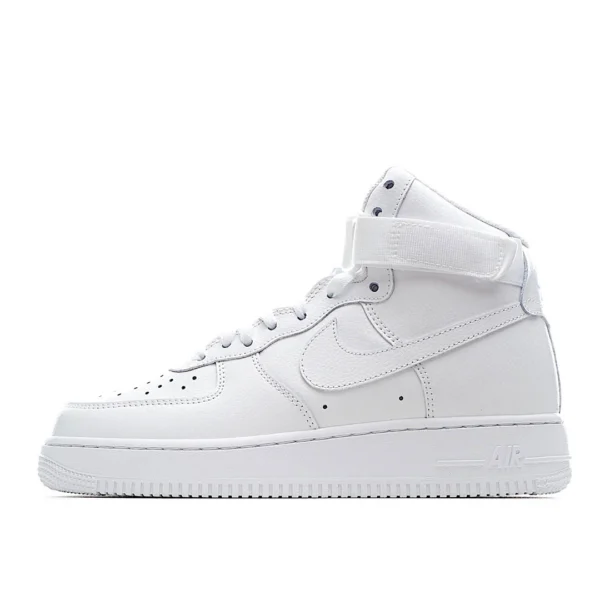 Nike Air Force 1 High 07  ?