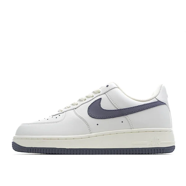 Nike Air Force 107 Low   ?